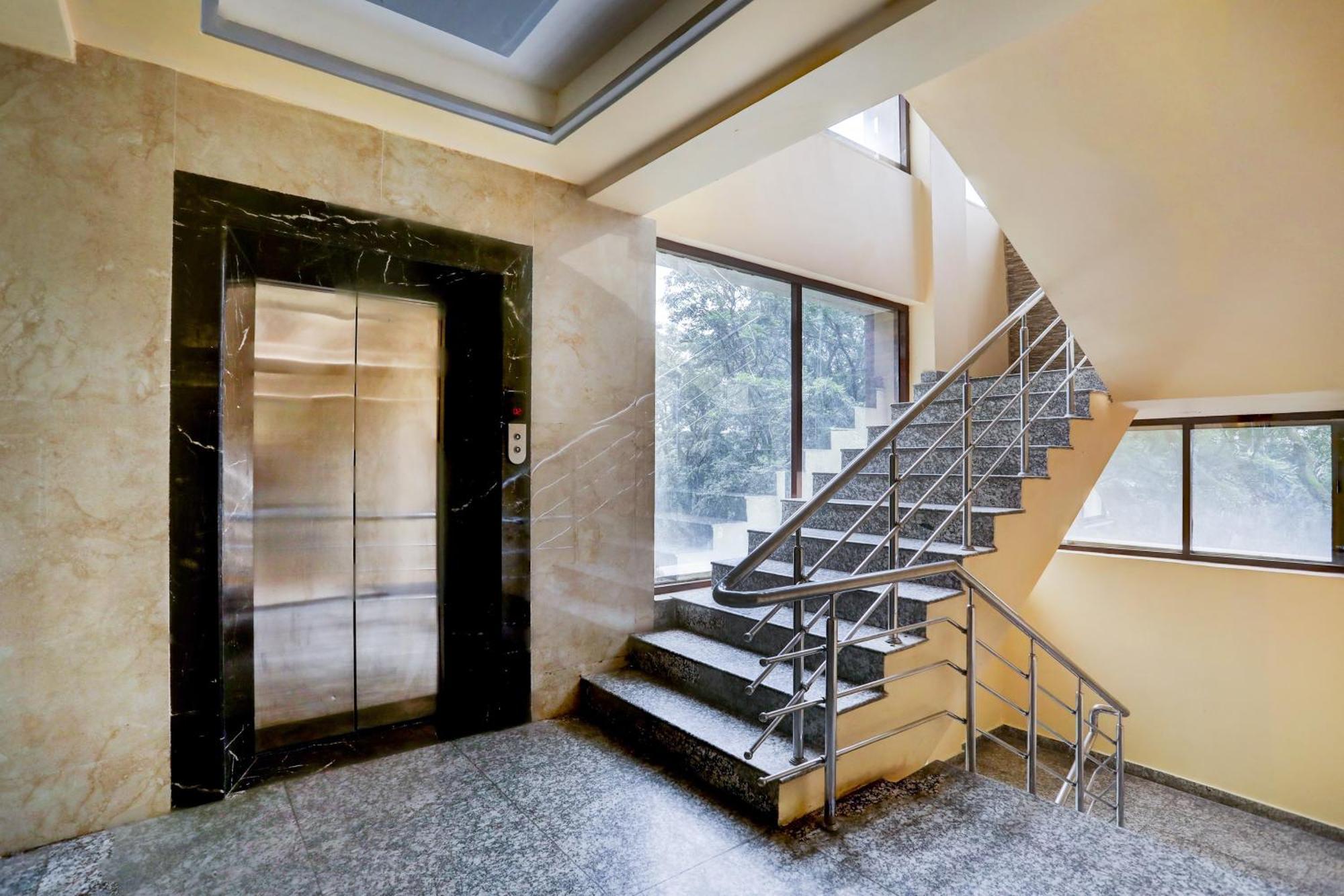 Hotel Super Townhouse Oak Pacify Hills Rājpur Exterior foto